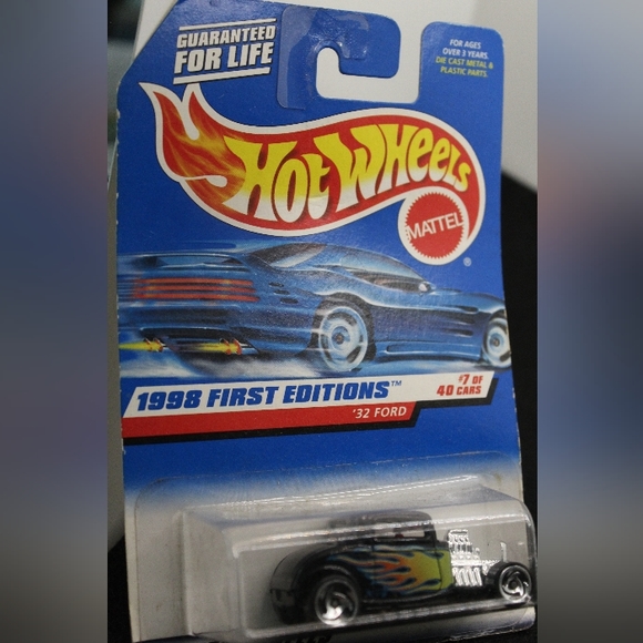1998 HOT WHEELS FIRST EDITIONS BLACK WITH FLAMES '32 FORD - Picture 1 of 2